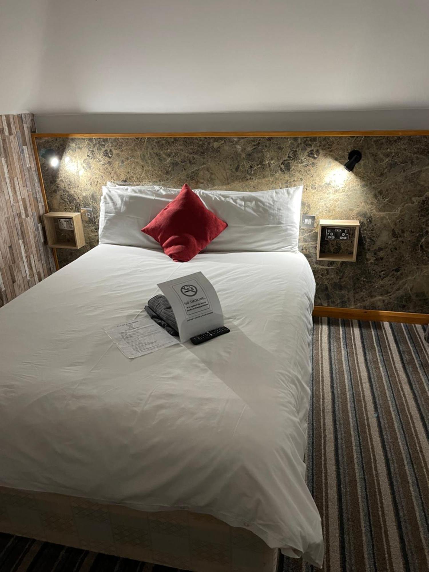 Hotel The Six Bells