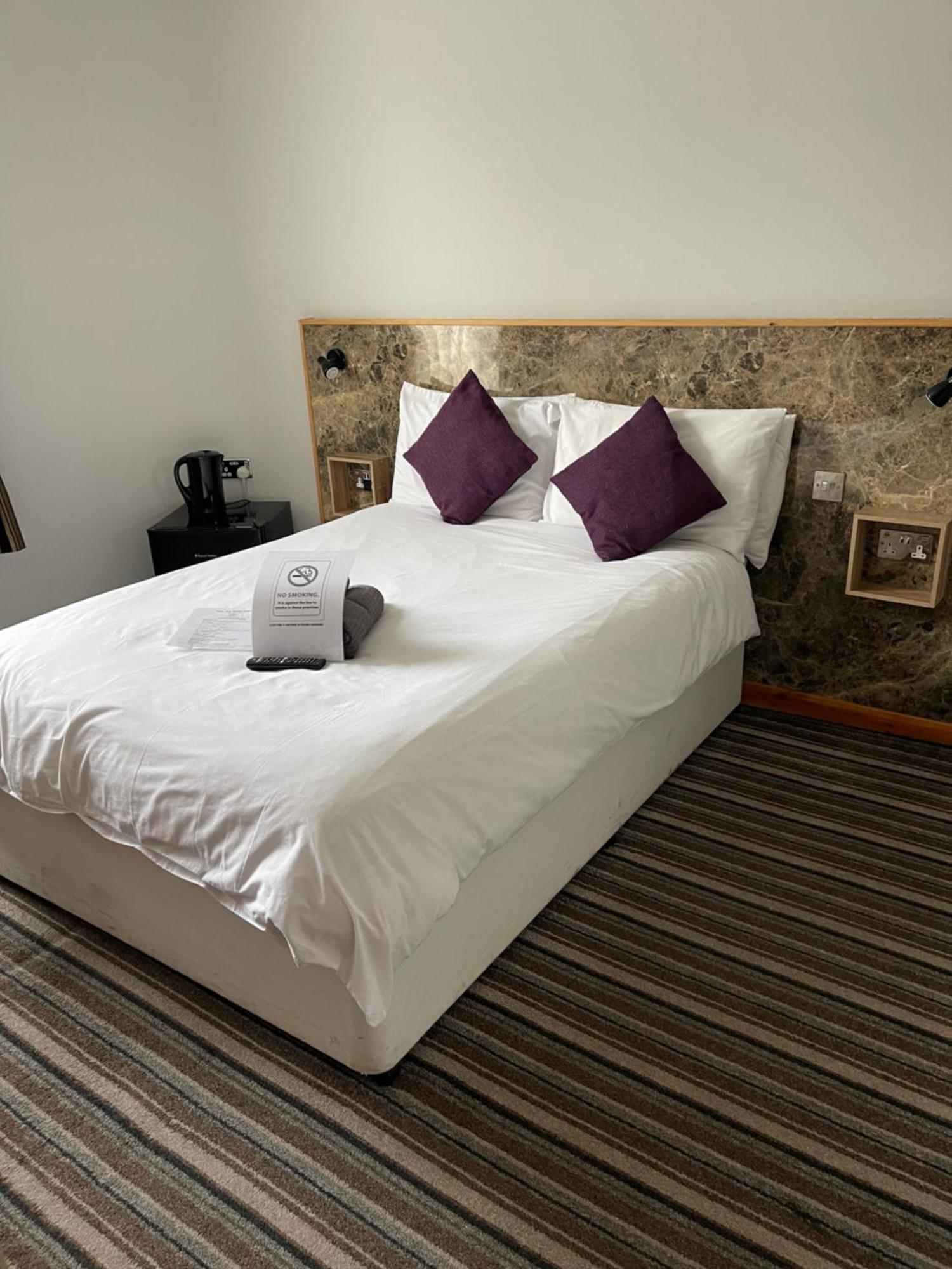 Hotel The Six Bells 3*