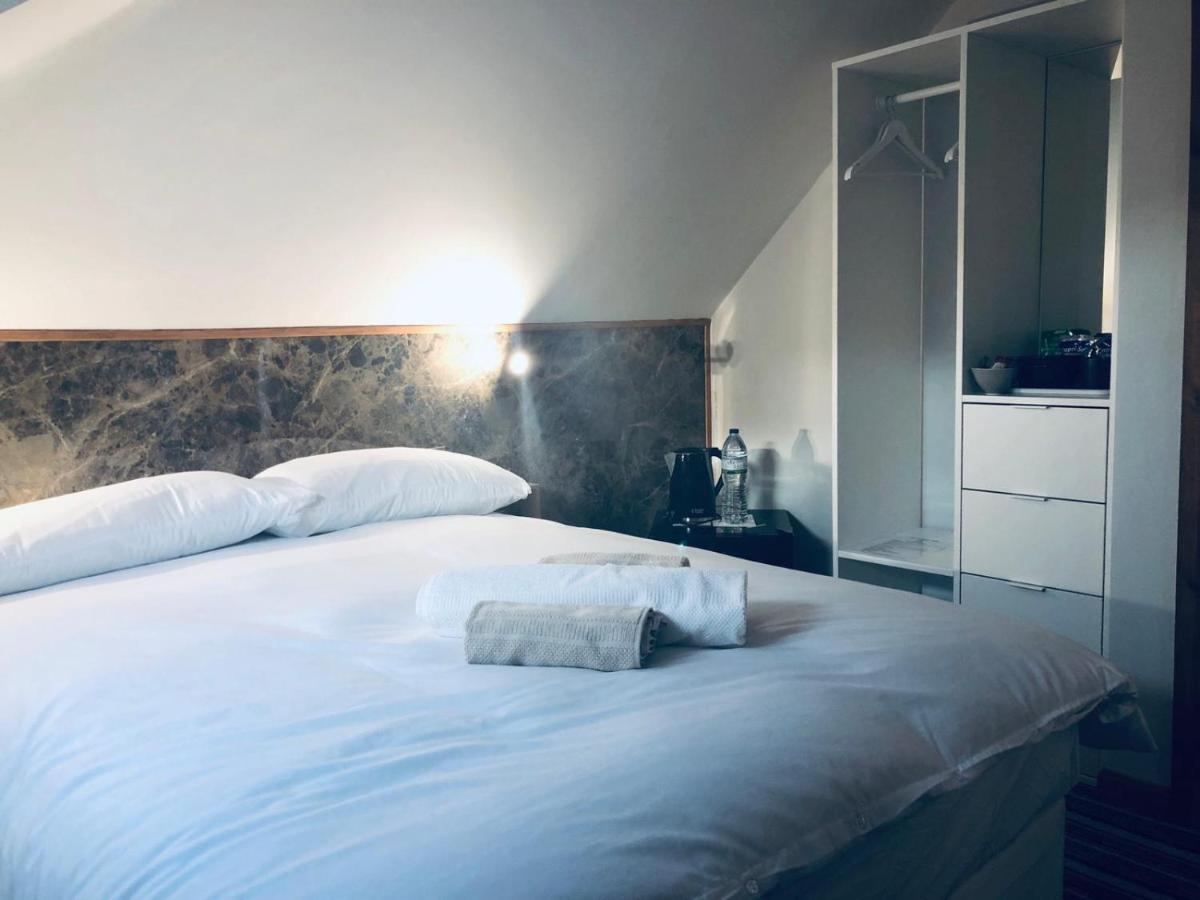 Hotel The Six Bells 3*
