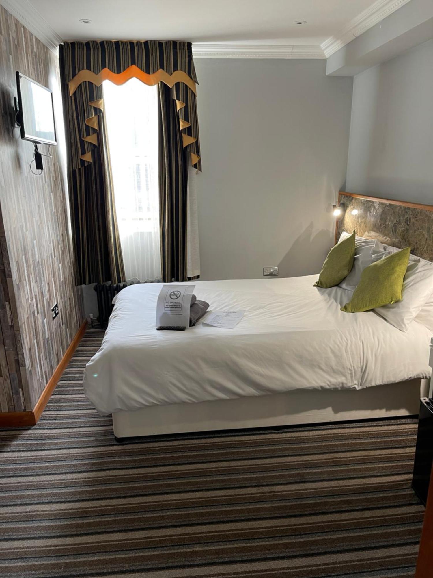 The Six Bells Hotel 3*